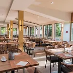 Hotel Karos