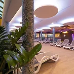 Karos Hotell