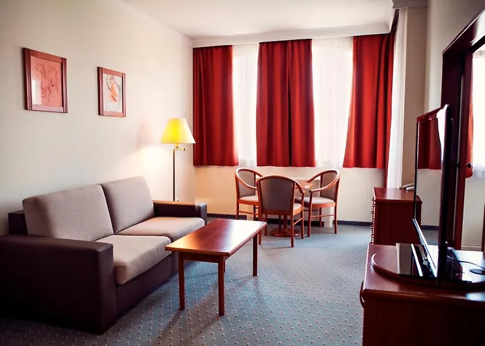 Karos מלון זלקרוס