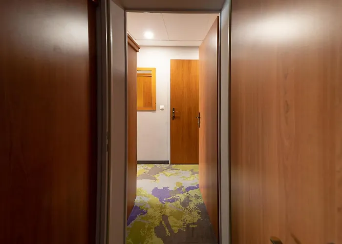 Karos Hotel 4*